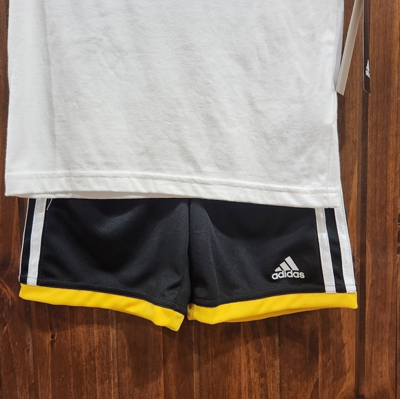 🆕️ Adidas Short Set - Picture 7 of 8